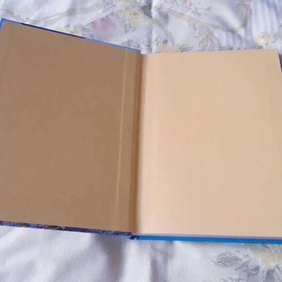 Travels of Suki the Adventure Cat - Picture 4 of 7